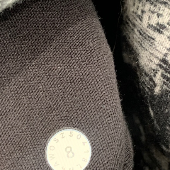 Lululemon Masked Lace Black Scuba Hoodie *Light Cotton Fleec - Picture 7 of 7